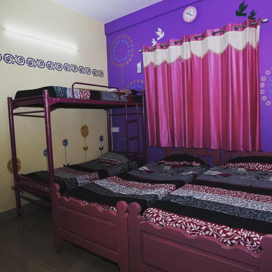 Easvari Grand Pg For Women - Female Only Chennai Exterior foto